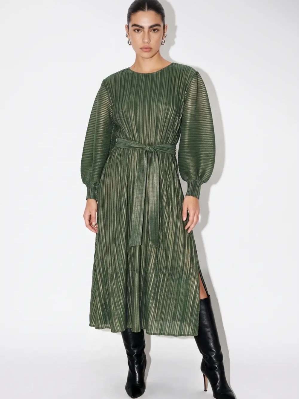 MICRO PLEATED BALLOON SLEEVE MAXI DRESS
